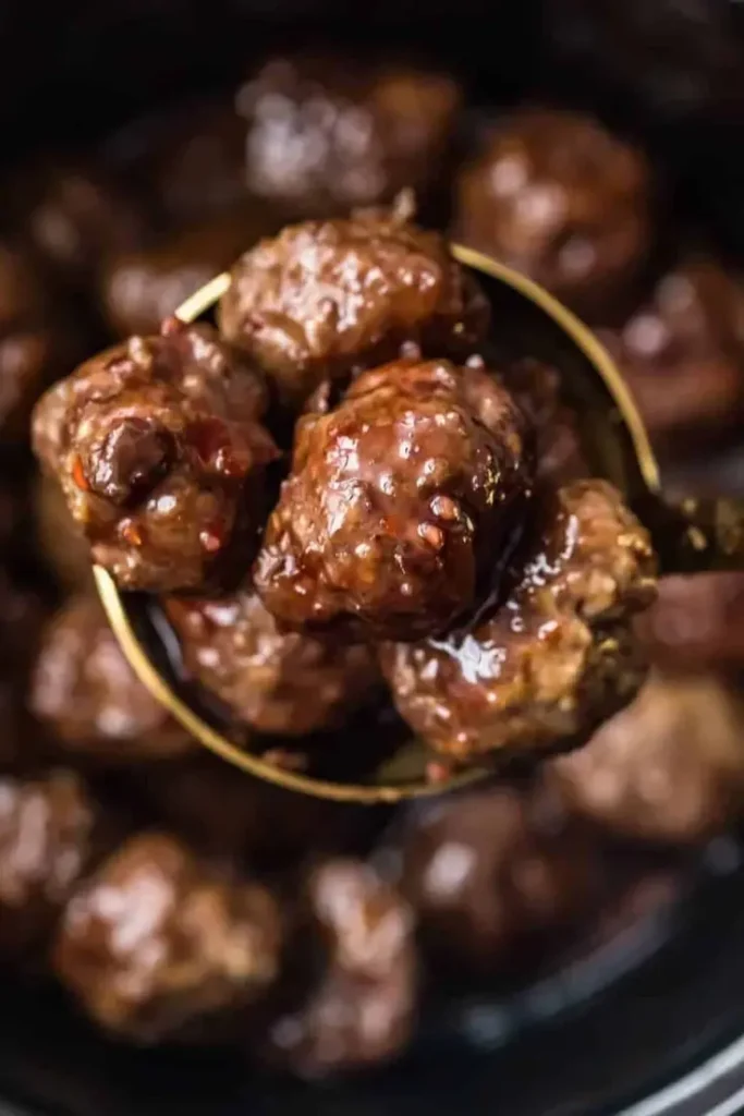 Grape Jelly Meatballs by The Cookie Rookie - Easily scalable appetizer for Memorial Day.